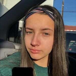 Meet your Posher, Kayla